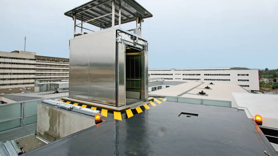 img_helipad_elevator_951x535
